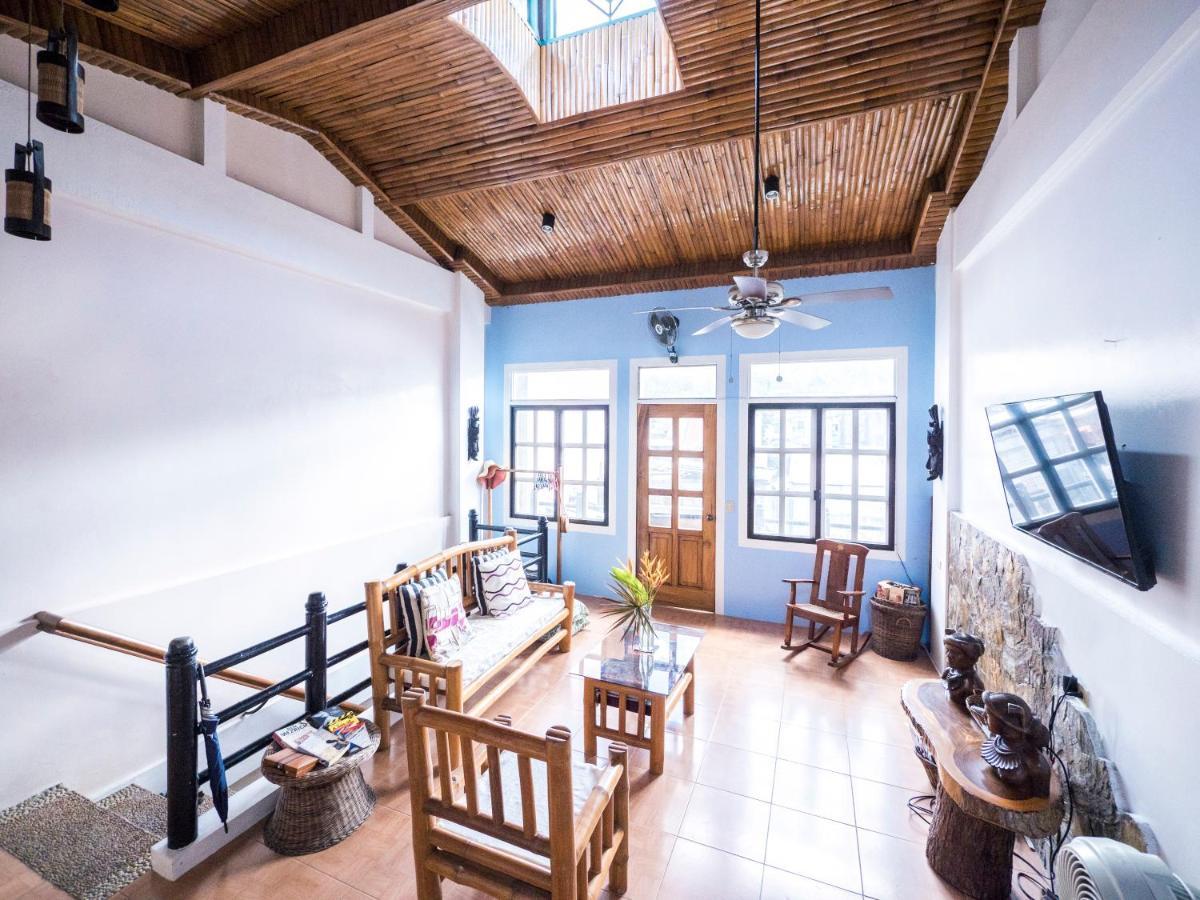 Stone Creek House Bed & Breakfast Romblon Exterior photo